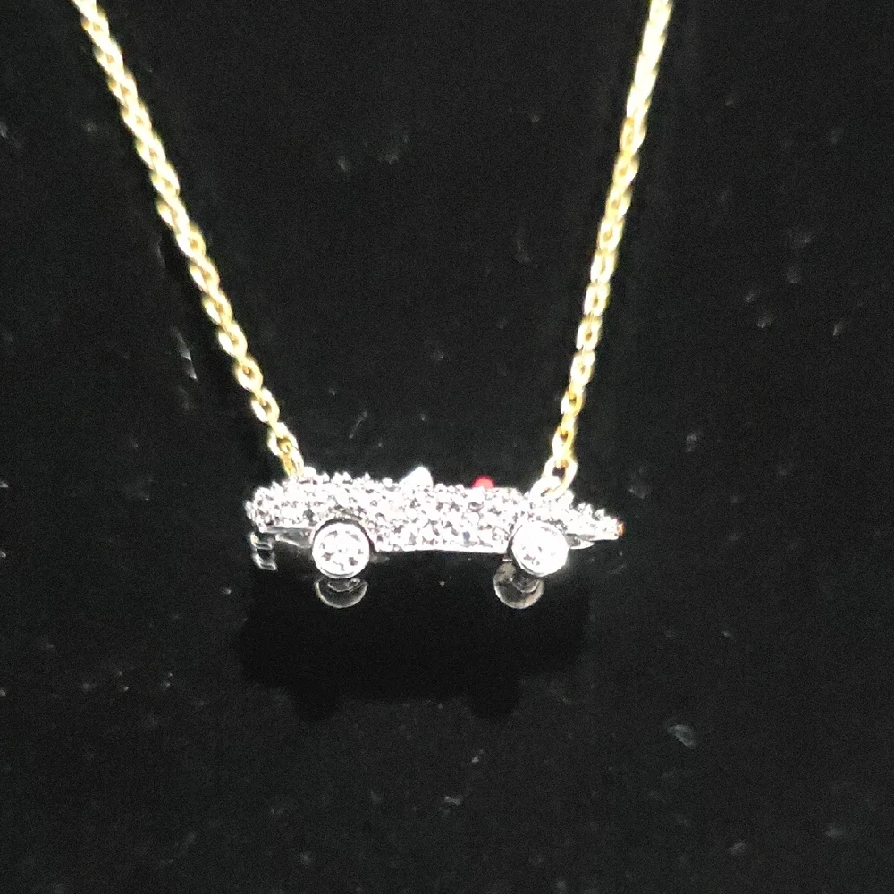 Kate Spade‎ Gold and Red Necklace Set.